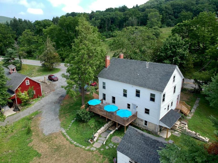 Craftsman Hideaway At The 1841 Farmhouse Chester Exteriér fotografie